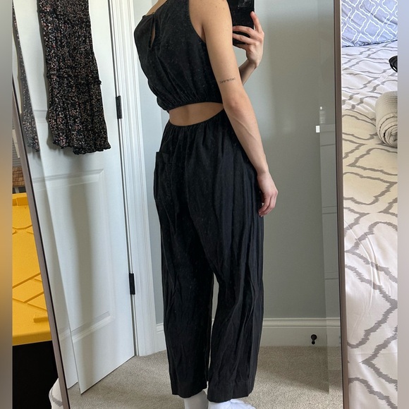 Universal Thread Jumpsuit - Picture 3 of 5